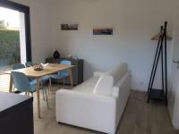 Joli studio de 25m2 avec terrasse, idéal pour un couple - B&B Gujan-Mestras