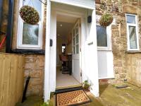 Central Buxton - Modern Cottage - Peak District - Bed and Breakfast