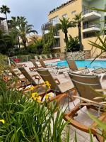 B&B Antibes - Antibes Port - Terrasse - Parking - Piscine - Bed and Breakfast Antibes