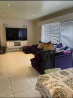 B&B Rotherham - Smart Large Room Idealy Located near Doncaster - Rotherham -Sheffield - Bed and Breakfast Rotherham