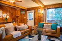 Gray Wolf Lodge Lake Hot Tub - B&B