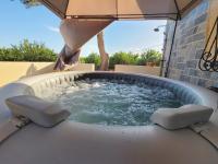 B&B Murcia - Casa Verna Jacuzzi exterior y barbacoa - Bed and Breakfast Murcia