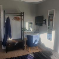 Stag - Double Room with Sea View (separate private shower room)