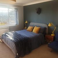 Bear - Deluxe Double Room with Extra Bed and Ensuite