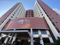 Studio Lit King-Size Deluxe