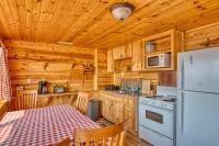 Lakeside Cabins at Wedges Hideaway - B&B Gordon