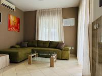 Cozy apartment Novalja, 6+2 (Zrće 2km) - B&B