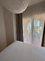 Appartamento con 1 Camera da Letto, Balcone e Vista Mare