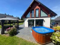 Całoroczny Domek Bielik Lubniewice,jakuzzi, jezioro,blisko SPA - B&B Lubniewice