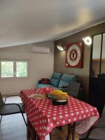 Studio dans la forêt provençale - B&B