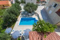 Villa Tomasovic with pool in Podstrana - B&B