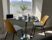 B&B Warrenpoint - Aurora House Luxury Seaview One Bedroom Apartment - Bed and Breakfast Warrenpoint