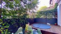 Grand Appartement Haussmanien de Standing avec Jacuzzi Terrasse et Parking en Hyper Centre - B&B Bordeaux
