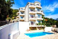 Superb View & Swimming Pool - B&B