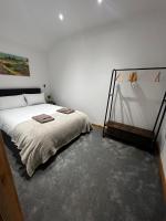 Small home in Llanfairpwll - B&B Llanfairpwllgwyngyllgogerychwyrndrobwllllantysiliogogogoch