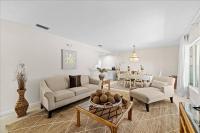 Coastal Chic Home, Walk to Beach - B&B