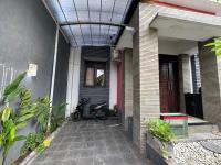 Summer House at the middle of Canggu and Ubud FREE scooter 3days - B&B Dalung