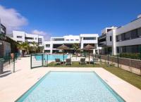 NEW SPACIOUS 4 BEDROOMS APARTMENT IN ESTEPONA 10 min walk to the BEACH - Bed and Breakfast Estepona