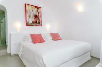 Senior Honeymoon Cave Suite with Indoor Hot Tub, Terrace with Caldera View & Private Pool