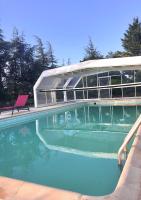Gîte Ardéchois avec piscine et vue imprenable - B&B