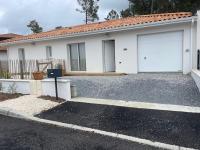 Villa Les Pins, terrasse, piscine et jardin clôt, vue forêt - B&B
