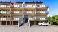Apartamenty PIAMOLA Powstańców Warszawy - B&B Stegna