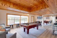 Smoky Mountains Cabin with Lake Access and Game Room! - Bed and Breakfast Sevierville