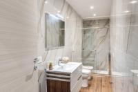 Zimmer mit Kingsize-Bett