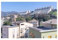 Genova Holidays House Erma - Parcheggio Privato e Wi-Fi - AC - B&B Génova