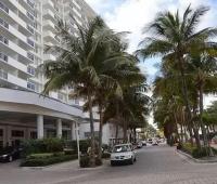 Elegant and spacious beachfront condo with parking - Ferienwohnung Miami Beach