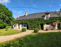 B&B Mouliherne - Traditional Longère Farmhouse at La Fortinerie - Bed and Breakfast Mouliherne