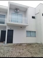 Sobrado novo Praia das Palmeiras - B&B