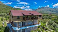 Shena The Farm Boutique - Bed and Breakfast