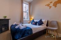 Luke Stays - Sandringham - B&B High Heaton
