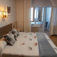 Deluxe Double Room with Shower