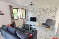 House of Arts, Paris, CdG Airport, Villepinte - B&B Aulnay-sous-Bois