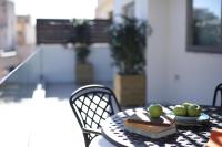 Deluxe Apartment with Balcony