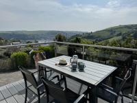 B&B Dartmouth - 15 Churchfields - Bungalow with Estuary Views and Parking - Bed and Breakfast Dartmouth