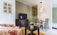 Apartment Lara with Balcony - B&B