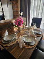 Gyöngyi Apartman - B&B Balatonszárszó