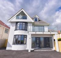 VIEWPOINT 1 by BOURNECOAST - A Clifftop Apartment with Garden and Parking - FM827 - B&B Bournemouth
