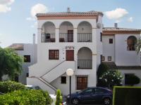 Spacious apartment in Playa Flamenca with shared pool - B&B