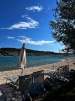 Vali Apartment 1 - Bed and Breakfast Trogir