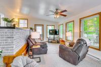 The Shady Cottage Millersburg Getaway with Deck - B&B Millersburg