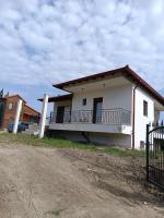 Giannis comfort house - Chambres d'hôtes Agía Paraskeví