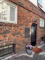Chaplin crescent - B&B Toronto