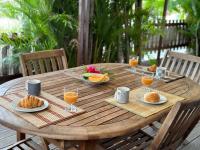 Sur La Mer - Appartement Deux chambres à Schoelcher - Bed and Breakfast Schoelcher