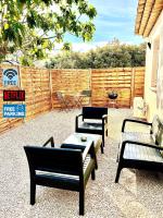 Petit 2 Pièces indépendant bas de villa - Chambres d’hôtes