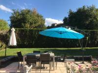 Charmante maison bourguignonne avec grand jardin et parking - B&B Montbard
