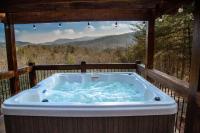 B&B Cherry Log - Cherry Log Hideaway Mountain views firepit hot tub and more - Bed and Breakfast Cherry Log